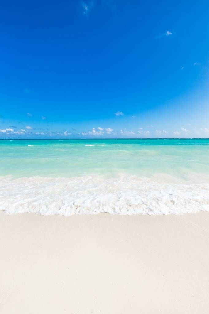 Witte strand en golven