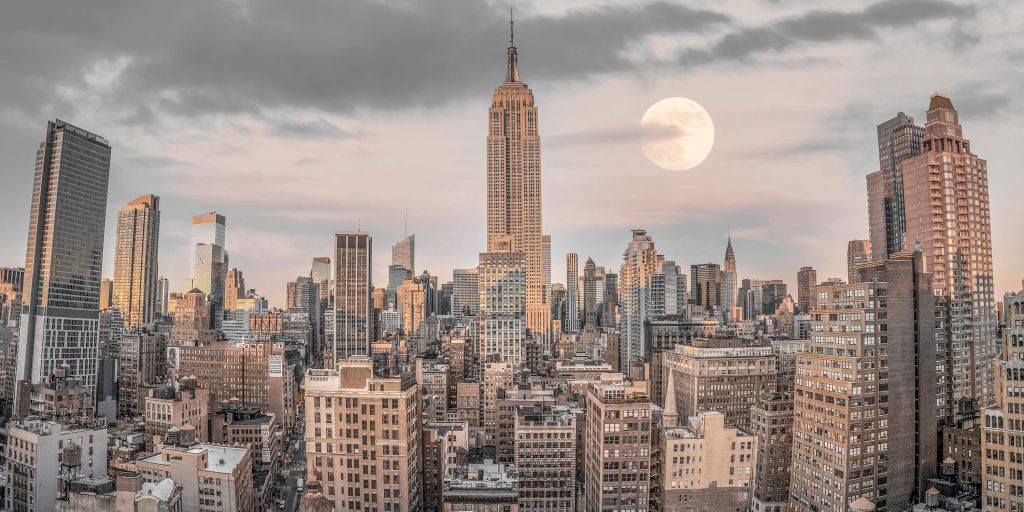 Empire State Building met skyline