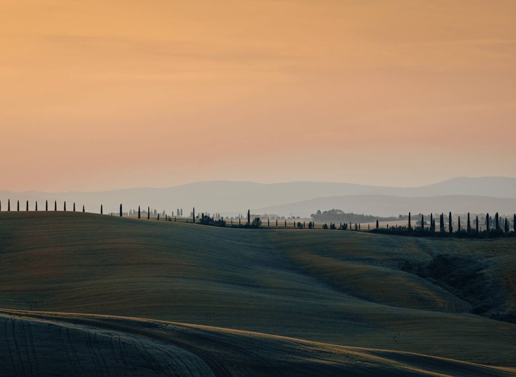 Oranje gloed over Italiaans landschap